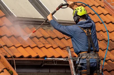 Démoussage et hydrofuge de toiture à Marquein